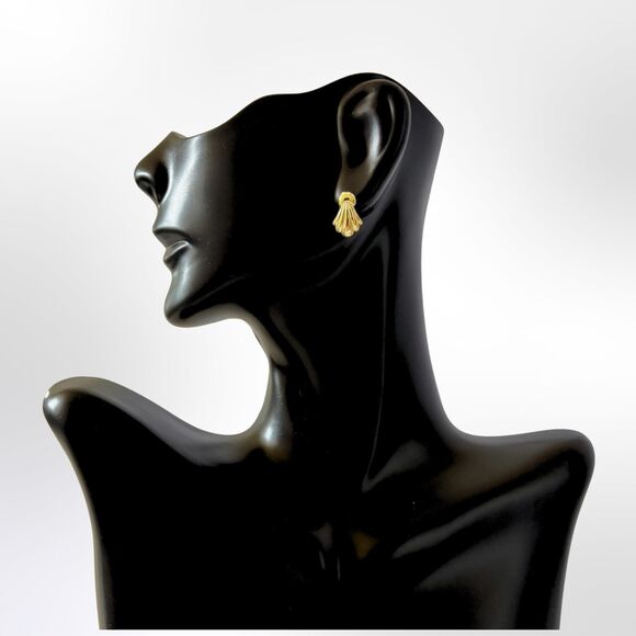 Vintage Art Deco Inspired "Draped Fan" Earrings - Avon 1988 - NIB - Picture 3 of 4